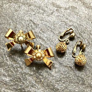 Sweet bows and wee lanterns - two pairs of vintage Coro earrings